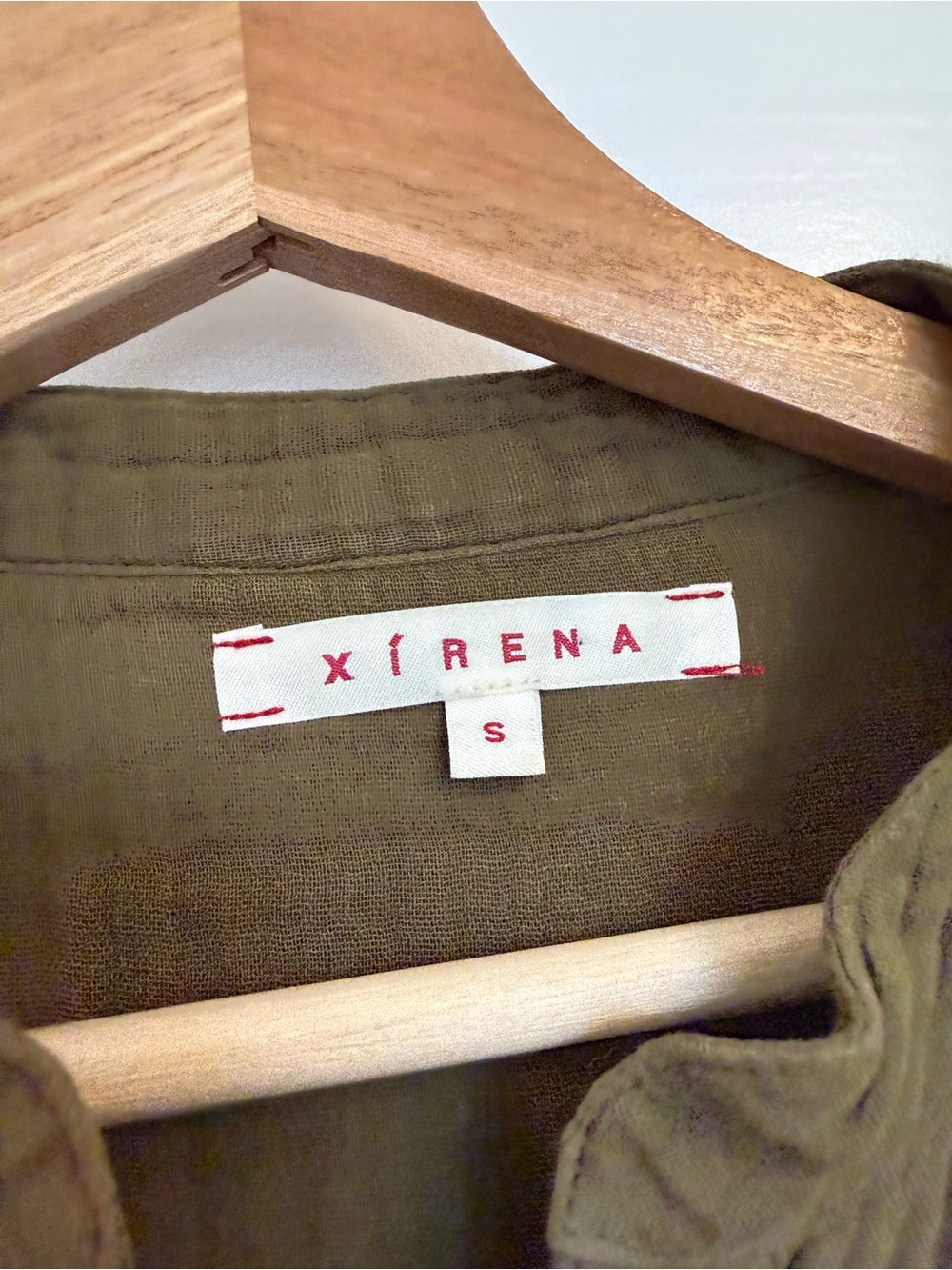 XIRENA tunic top Alyx Chelsea gauze olive green - Picture 4 of 6